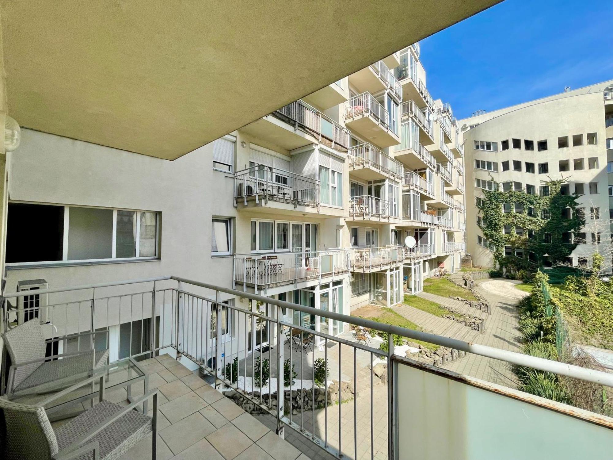 #Klauzal11#Design Apartment #2Bdrm #Freeparking Budapest Extérieur photo
